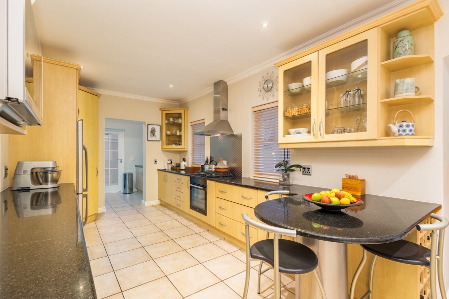 4 Bedroom Property for Sale in Schoongezicht Western Cape